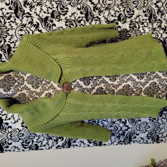Cato Tops - Green sweater Medium(12/14)